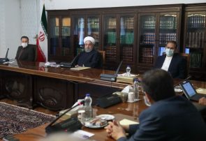 روحانی: نباید فشار تحریم برای تامین ارز باعث افزایش افسار گسیخته قیمت‌ها شود
