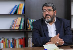 فواد ایزدی: روزی سفارت آمریکا در تهران بازگشایی خواهد شد/ احتمال به توافق رسیدن ایران و آمریکا کم است زیرا…