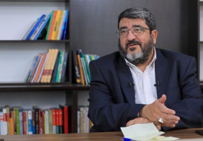 فواد ایزدی: روزی سفارت آمریکا در تهران بازگشایی خواهد شد/ احتمال به توافق رسیدن ایران و آمریکا کم است زیرا…