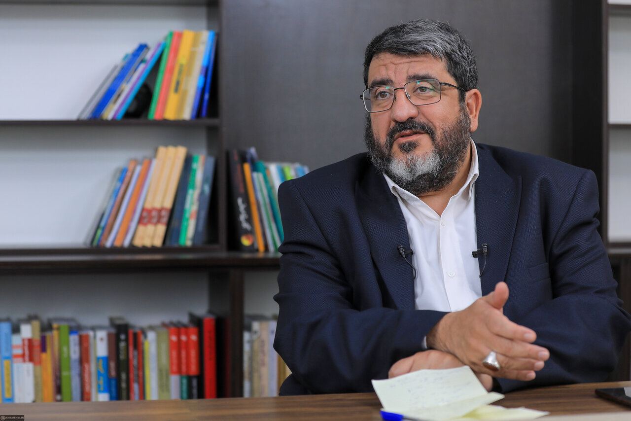 فواد ایزدی: روزی سفارت آمریکا در تهران بازگشایی خواهد شد/ احتمال به توافق رسیدن ایران و آمریکا کم است زیرا…
