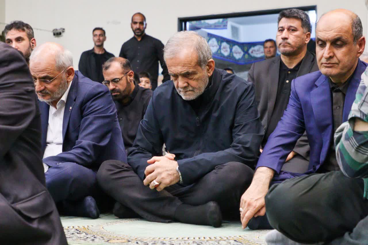 حضور رئیس‌جمهور و استاندار گیلان در مراسم گرامیداشت شهدای گیلانی جنگ تحمیلی ۱۲ روزه