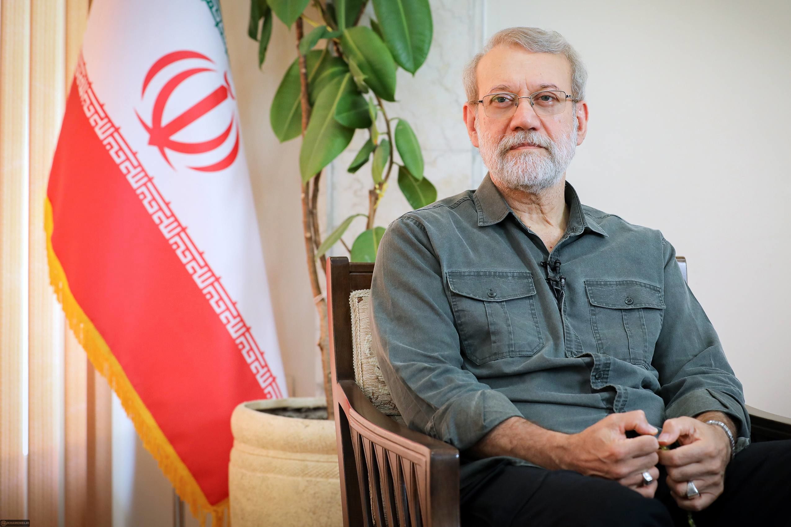 تحلیل علی لاریجانی درباره مذاکره بین ایران و آمریکا: ایران هیچ وقت دیپلماسی را ترک نکند/ نباید بگوییم ما دیپلماسی را قطع می‌کنیم