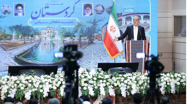 پزشکیان: اصلاح امور کار ساده‌ای نیست برخی به خاطر منافع شخصی مانع‌تراشی می‌کنند