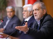 پزشکیان: آنها که روزانه میلیاردها تومان به جیبشان می‌رود، نمی‌گذارند کار خود را درست انجام دهیم