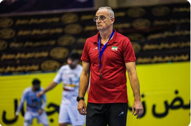 هندبال ایران چوب اشتباهات کادر فنی را خورد/ نباید به ژاپن میباختیم هندبال ایران چوب اشتباهات کادر فنی را خورد/ نباید به ژاپن میباختیم