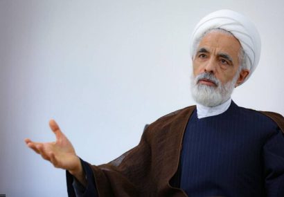 انصاری: اگر رسانه ما واقعا ملی باشد، مرجعیت رسانه به خارج منتقل نمی شود/ اگر مردم از ما صداقت ببینند، رسانه‌های بیگانه نمی‌توانند آنها را فریب دهند