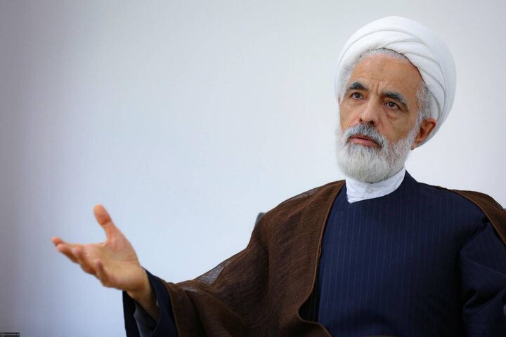 انصاری: اگر رسانه ما واقعا ملی باشد، مرجعیت رسانه به خارج منتقل نمی شود/ اگر مردم از ما صداقت ببینند، رسانه‌های بیگانه نمی‌توانند آنها را فریب دهند