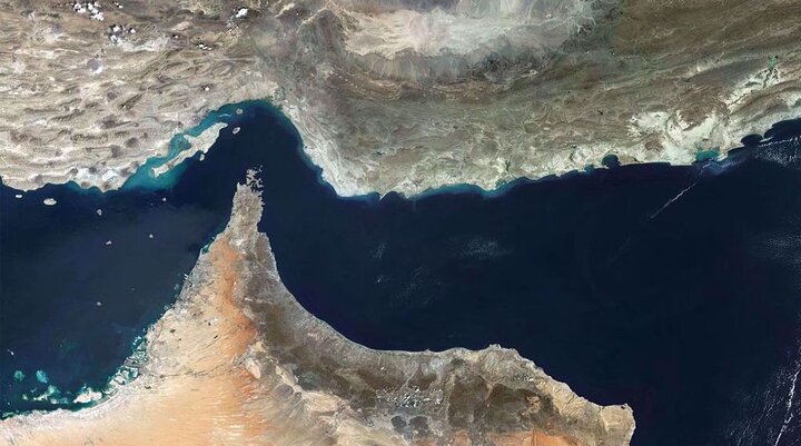 نیروی دریایی سپاه: تنگه هرمز بسته است نیروی دریایی سپاه: تنگه هرمز بسته است