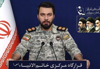 به دلیل حفظ جان خانواده کارکنان کشتی ایرانی، عملیات علیه متجاوزان آمریکایی به تعویق افتاد