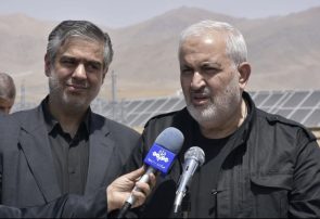 کارکنان صنعت آب و برق همگام با سایر گروههای امدادی در صحنه هستند کارکنان صنعت آب و برق همگام با سایر گروههای امدادی در صحنه هستند