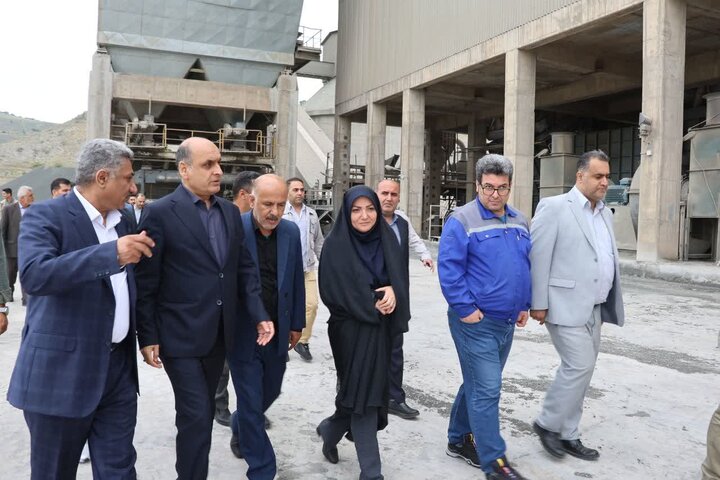 استاندار گیلان: صنایع بزرگ باید در چارچوب مسئولیتهای اجتماعی نقشآفرینی کنند استاندار گیلان: صنایع بزرگ باید در چارچوب مسئولیتهای اجتماعی نقشآفرینی کنند
