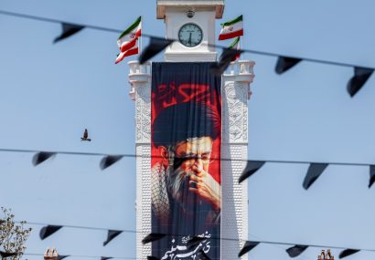 سوگ گیلانیها در بدرقه رهبر شهید سوگ گیلانیها در بدرقه رهبر شهید