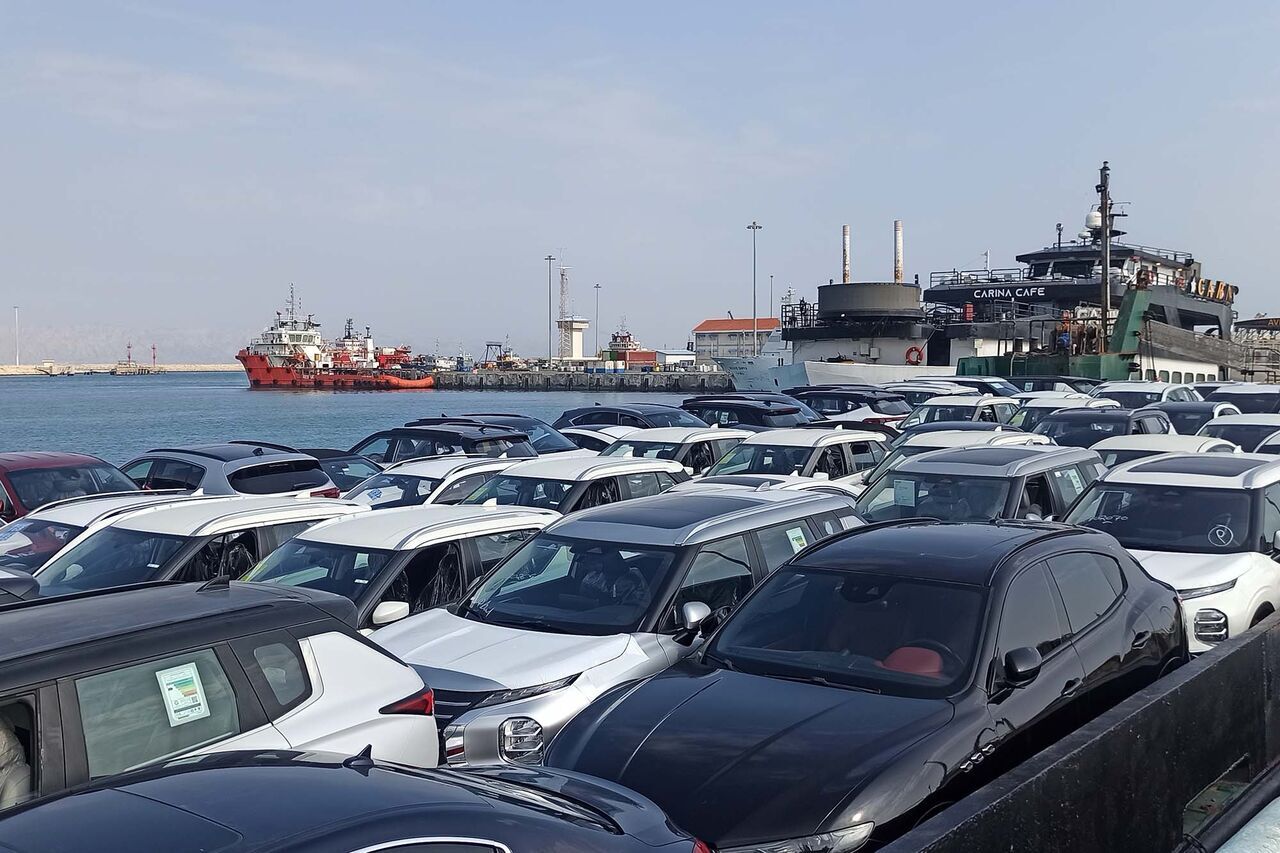 استاندار گیلان: خودروهای پلاک مناطق آزاد نباید کالای قاچاق تلقی شوند استاندار گیلان: خودروهای پلاک مناطق آزاد نباید کالای قاچاق تلقی شوند