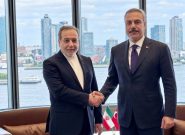 عراقچی: پیامد نقض تفاهم از سوی آمریکا کل جهان را تحتتأثیر قرار میدهد عراقچی: پیامد نقض تفاهم از سوی آمریکا کل جهان را تحتتأثیر قرار میدهد