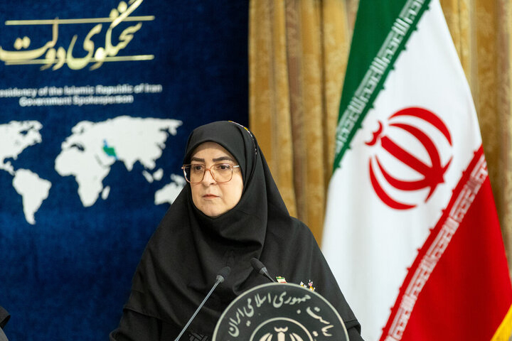 توضیح مهاجرانی درباره طرح دورکاری برخی ادارات/غیرحضوریشدن مدارس شایعه است توضیح مهاجرانی درباره طرح دورکاری برخی ادارات/غیرحضوریشدن مدارس شایعه است