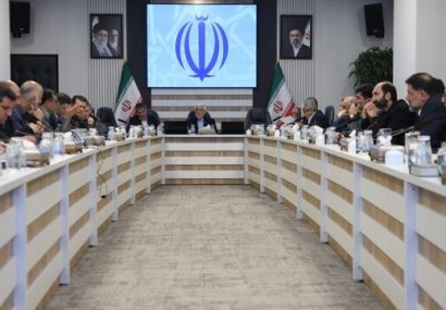 عارف: دولت متعهد است تحت هر شرایطی معیشت مردم را تأمین کند