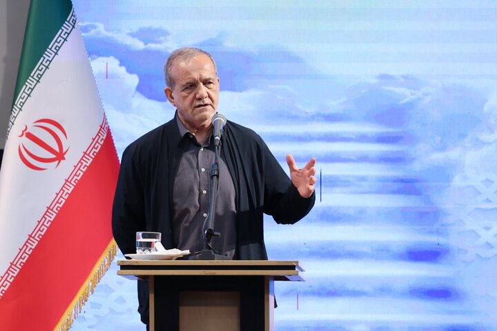 پزشکیان: به جای پروندهسازی و طرد دیگران از دایره اجتماعی باید تکیهگاه باشیم پزشکیان: به جای پروندهسازی و طرد دیگران از دایره اجتماعی باید تکیهگاه باشیم